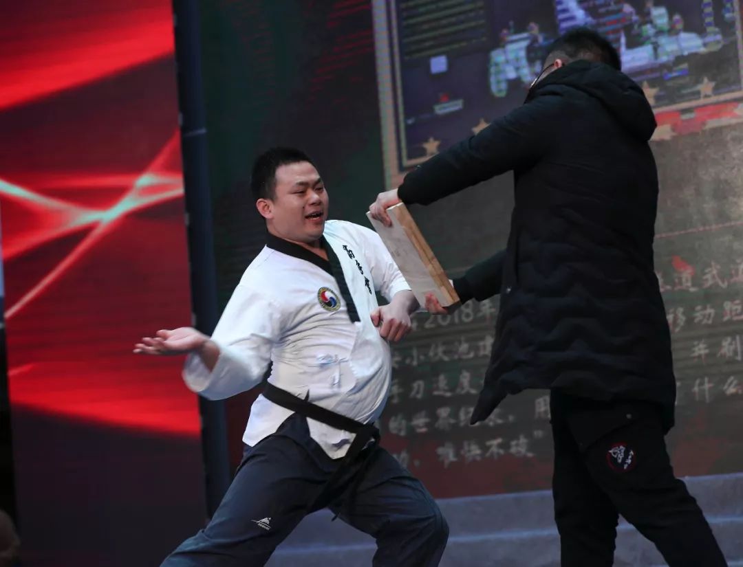 天水女足获得最佳表现奖：场上发挥高效的简单介绍