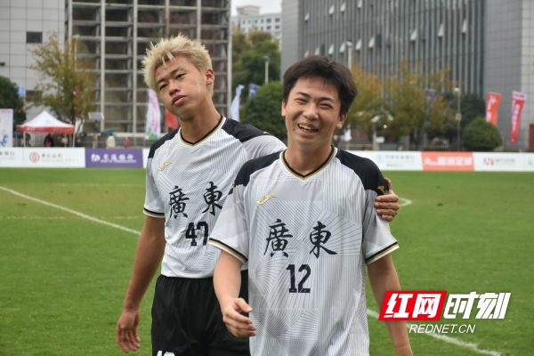 关于新疆男篮连战两天，成功扬眉吐气夺冠的信息