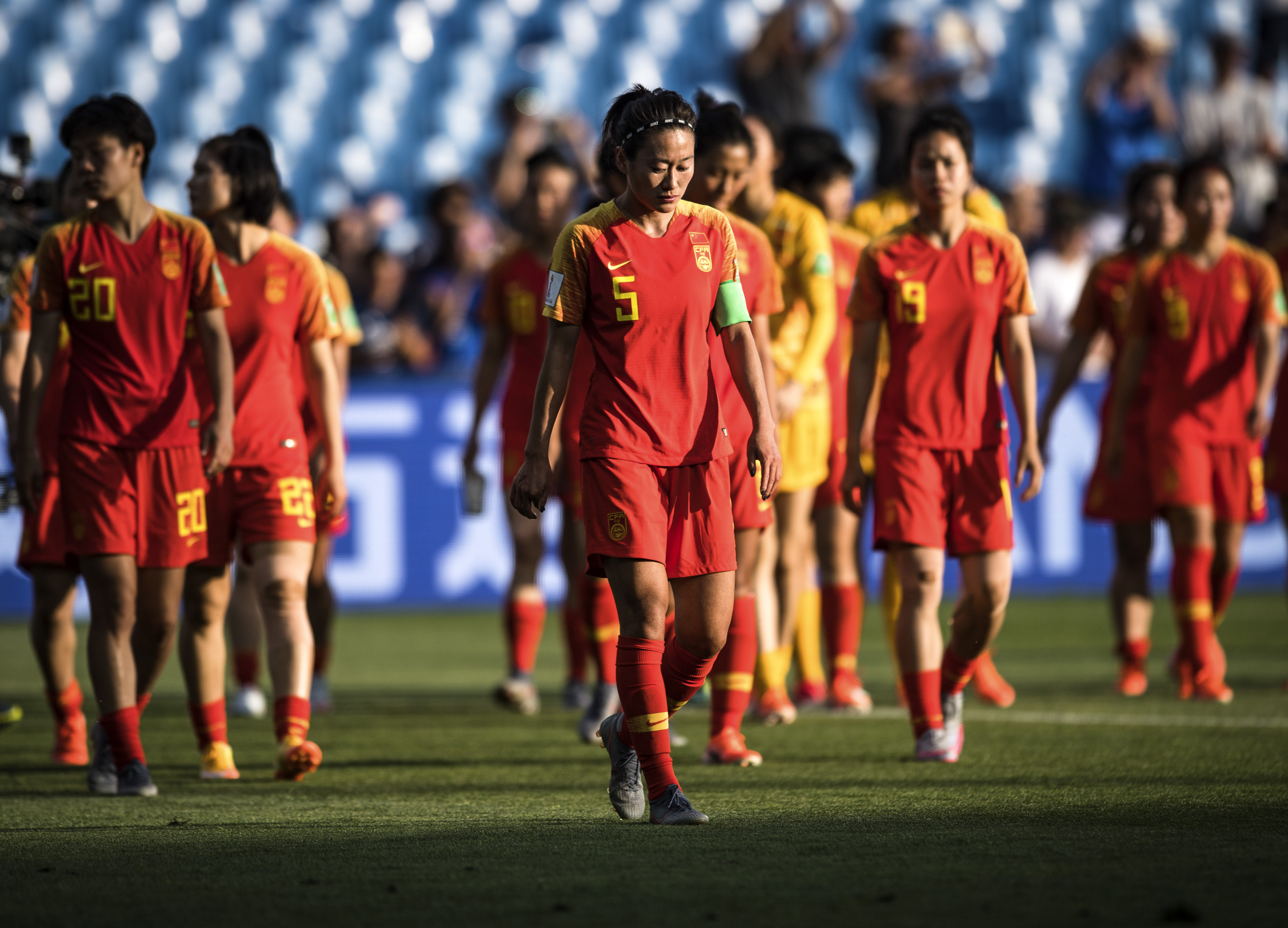 法国女足比赛中获得连胜，排名第一 
