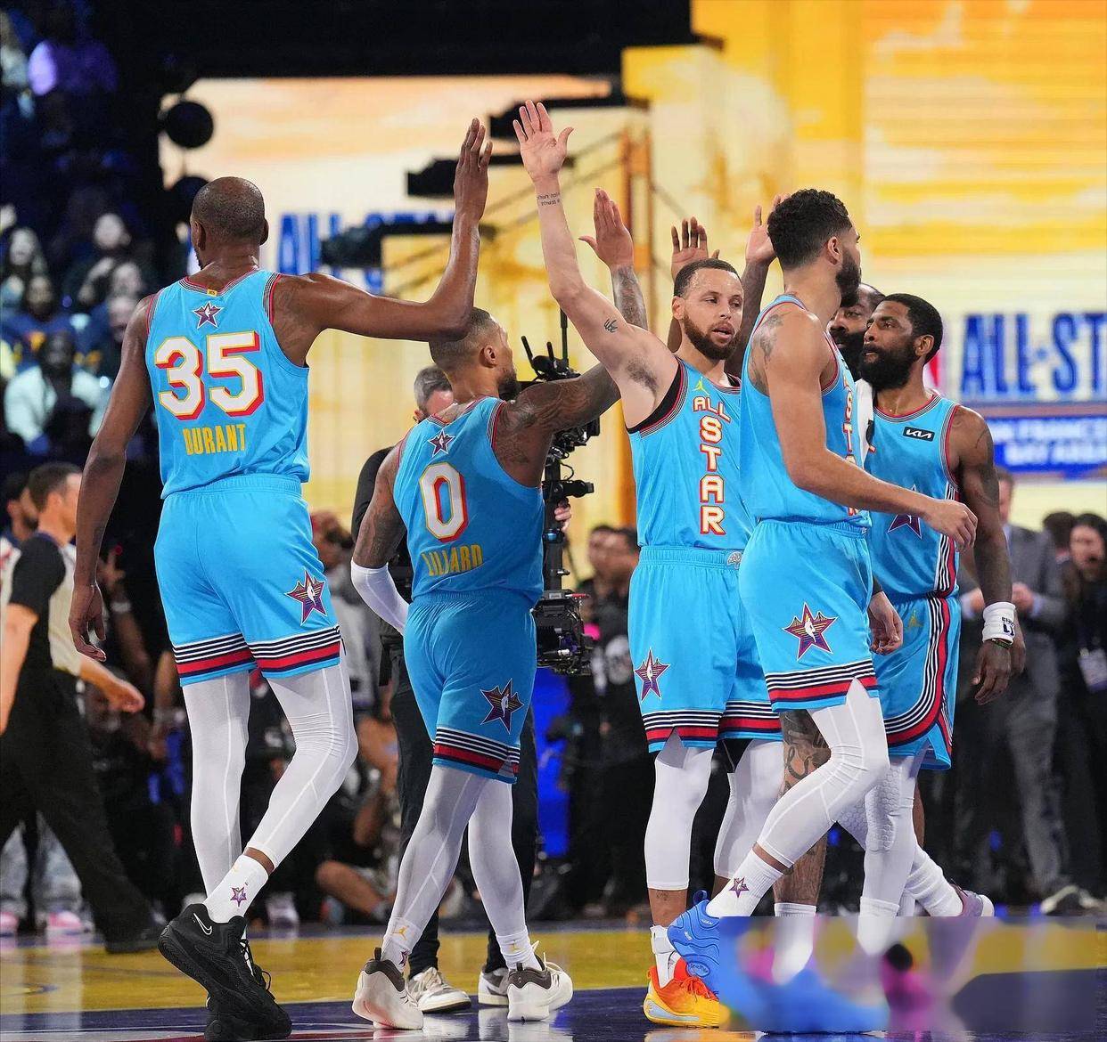 NBA全明星赛拉开帷幕，球员精彩表现 